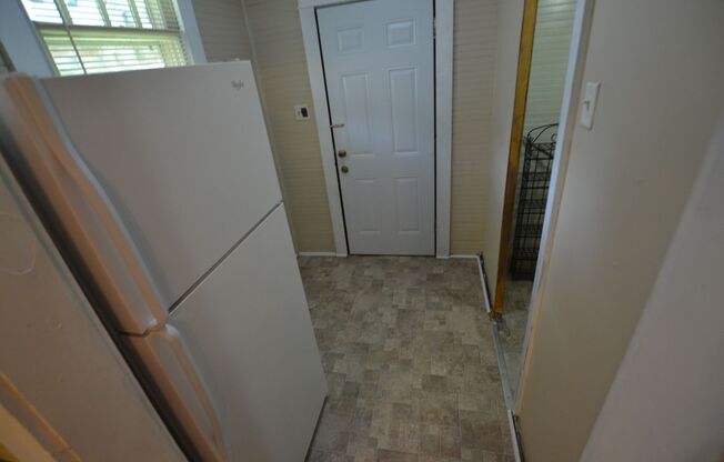 3 beds, 2 baths, $1,150