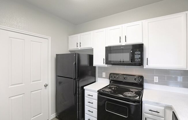 2 beds, 2 baths, 950 sqft, $1,236