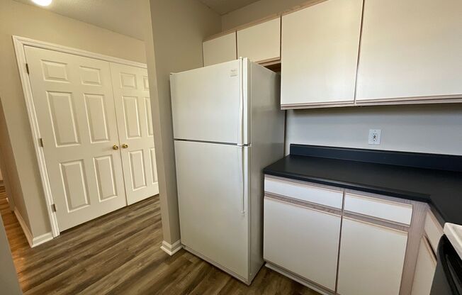 1 bed, 1 bath, 765 sqft, $1,075, Unit 2700-3