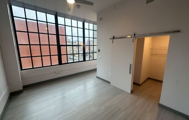 1 bed, 1 bath, 640 sqft, $1,595, Unit 605