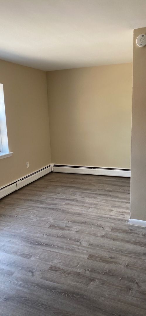 Studio, 1 bath, 450 sqft, $1,450, Unit A4