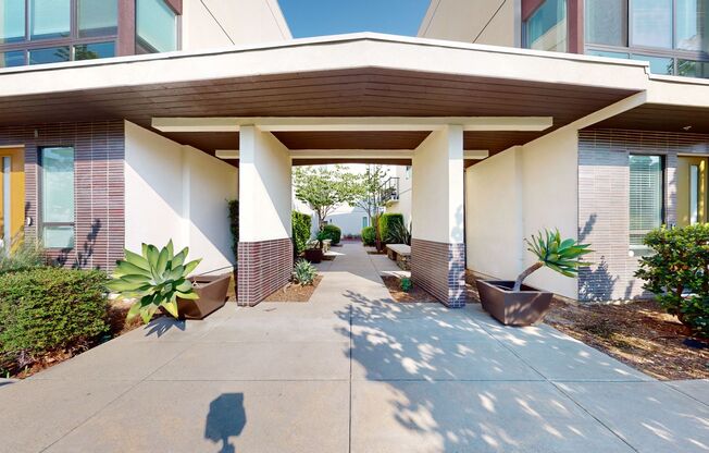Modern 2 Bedroom 2.5 Bathroom Highland Park Luxury Condo for rent! Corner Unit.