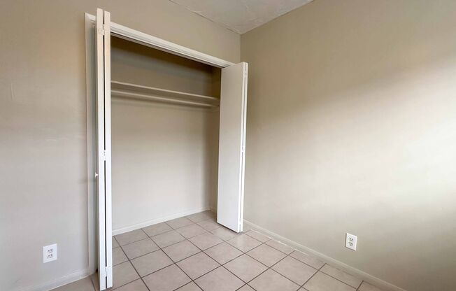 2 beds, 1 bath, $1,799, Unit 20