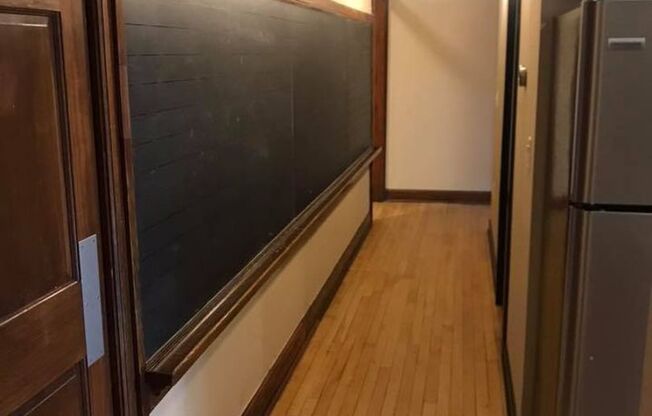 School 85