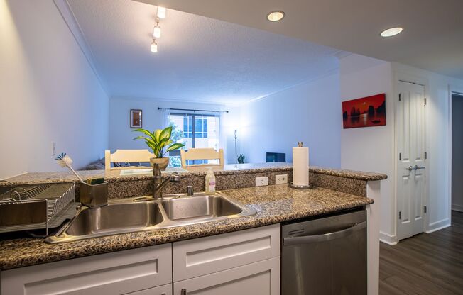 1 bed, 1 bath, $2,450, Unit (#1017)