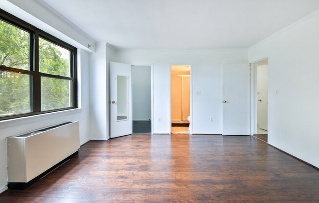 2 beds, 2 baths, 1,282 sqft, $4,200, Unit 4E