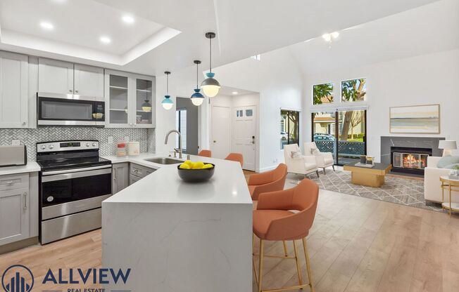 Beautiful Fully Renovated 2 Bed, 2 Bath + LOFT Available Now!
