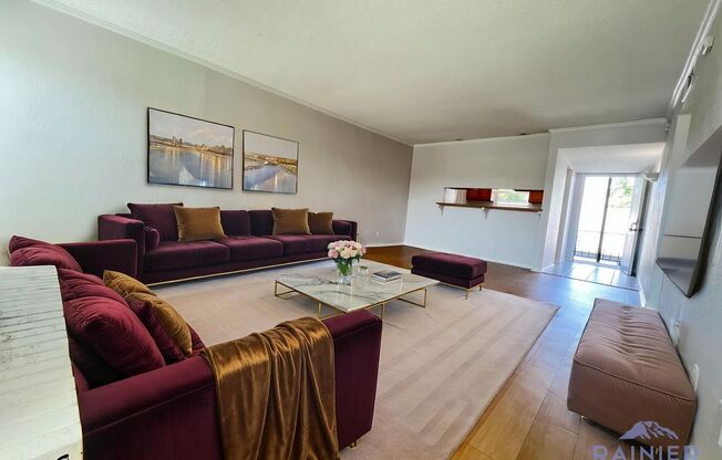 2 beds, 1 bath, 992 sqft, $1,404, Unit ABB-2-233