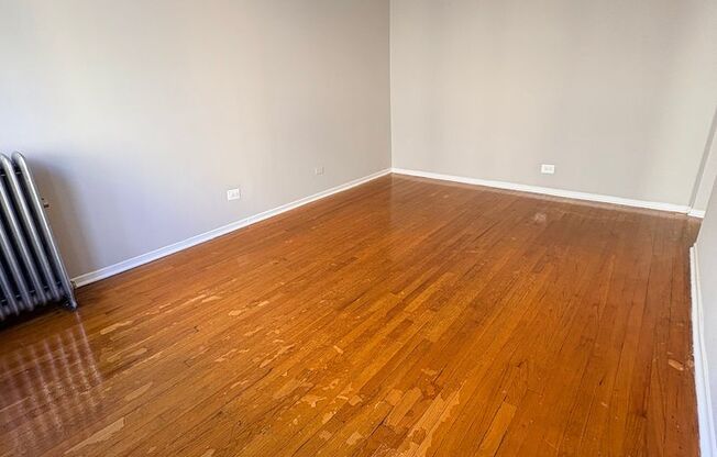 2 beds, 1 bath, 722 sqft, $1,175, Unit CA 127.5-2E