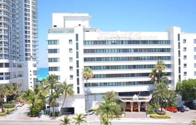 1 bed, 1.5 baths, 939 sqft, $2,800, Unit Unit 517