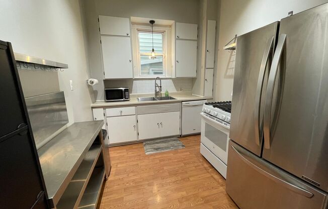 2 beds, 1 bath, $1,795