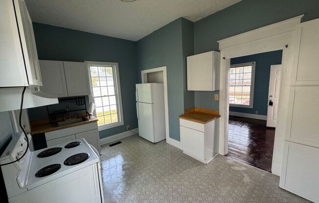 Studio, 1 bath, $725