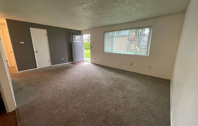 2 beds, 1 bath, 825 sqft, $1,295, Unit 524