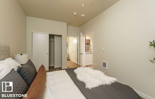 2 beds, 2 baths, 1,021 sqft, $2,095, Unit 410