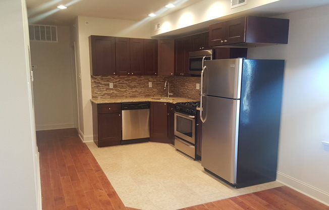 2 beds, 2 baths, 1,000 sqft, $1,500