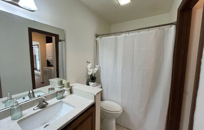 2 beds, 1 bath, 965 sqft, $1,625, Unit 7749CD