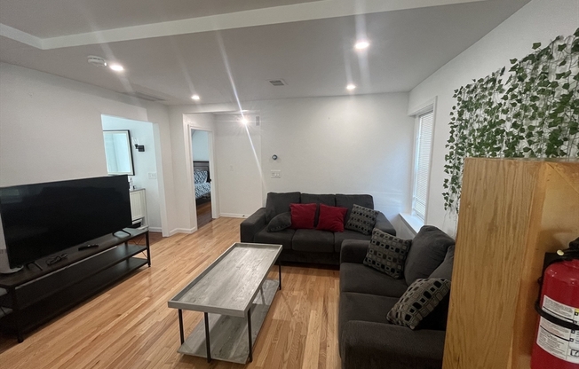 1 CHESTER PARK