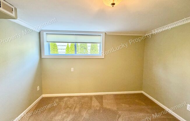 4 beds, 2 baths, $3,850