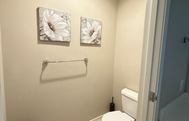 2 beds, 2.5 baths, $2,750, Unit Unit 1311