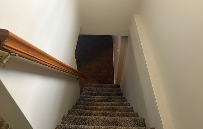 Beautiful 2 bedroom 1 bath with bonus room