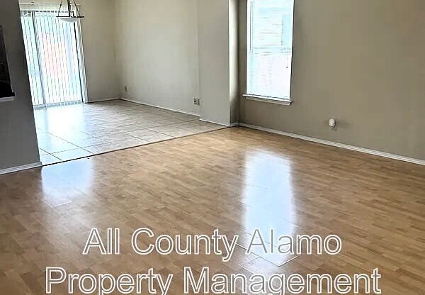 11210 BERKLEY SQ