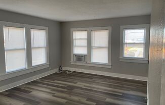 2 beds, 1 bath, $1,000, Unit 1309 Fifth St unit 1