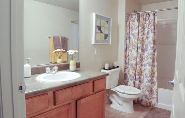 2 beds, 2 baths, 1,016 sqft, $1,365