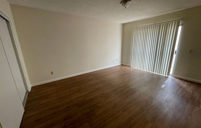 2 beds, 2 baths, $2,795, Unit 09