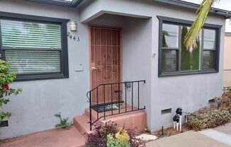 Cute Cottage in South Park Area with Onsite Laundry!