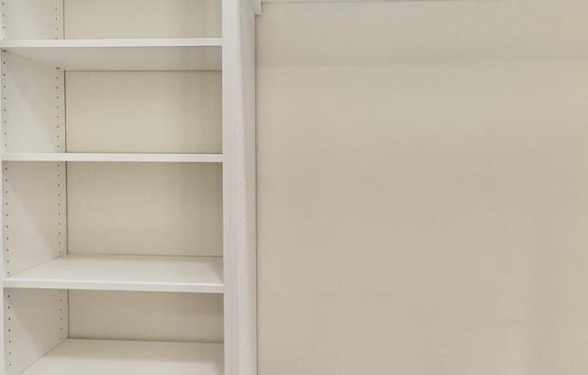 1 bed, 1 bath, 904 sqft, $6,650, Unit 5J