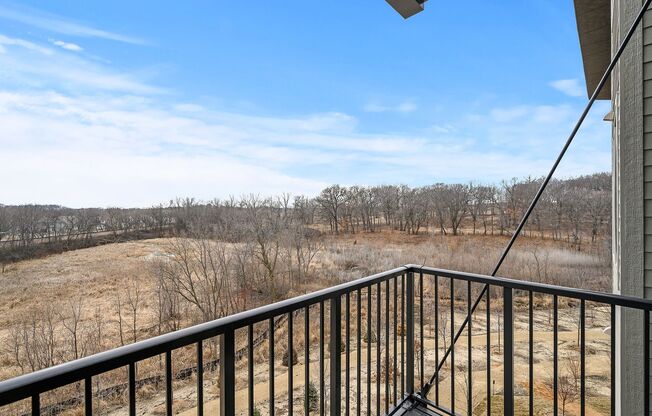 3 beds, 2 baths, 1,297 sqft, $2,545, Unit 207