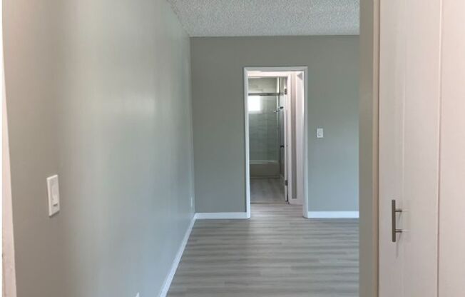 1 bed, 1 bath, $1,900, Unit 09