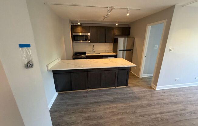 2 beds, 1 bath, $1,595, Unit 508