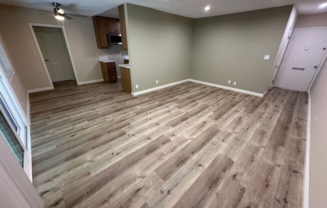 Large and Refurbished 1,2,and 3 Bedroom Comfortable Units