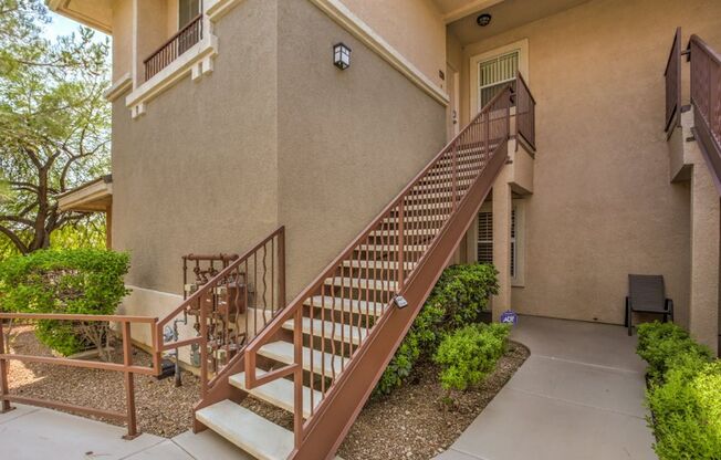 BEAUTIFUL SUMMERLIN CONDO OVERLOOKING THE TPC GOLF COURSE!!