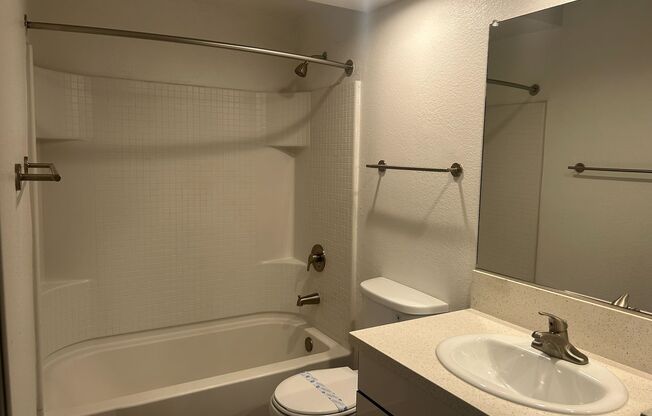 2 beds, 2 baths, 925 sqft, $3,055, Unit A127