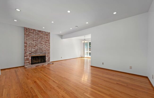 5 bed/2.5 bath single family home in W. San Jose!
