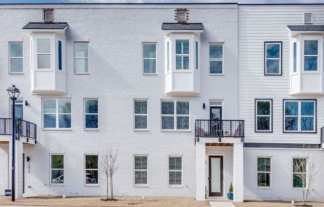Gorgeous 3/3.5 Townhome Minutes From Downtown Decatur and Avondale Estates!