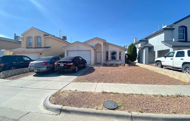 East El Paso 3 bed Refrig A/C