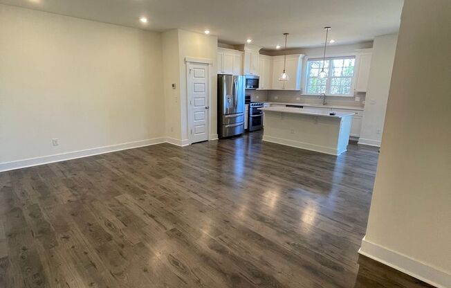 Charming 4 Bedroom Home Located In Cary