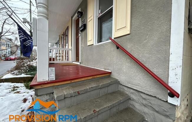 211 CLAY ST