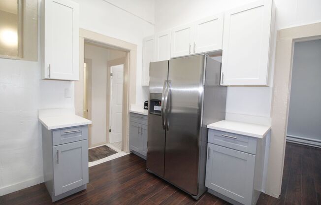 1 bed, 2 baths, $700, Unit #3