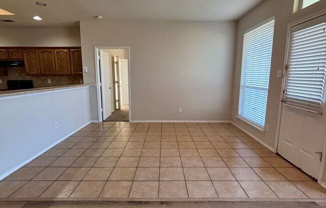 3 beds, 2 baths, $2,100