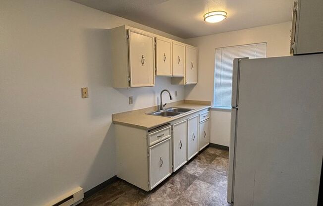 1 bed, 1 bath, 575 sqft, $1,150, Unit 08