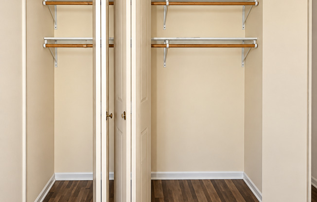 2 beds, 1 bath, $1,450, Unit 320A