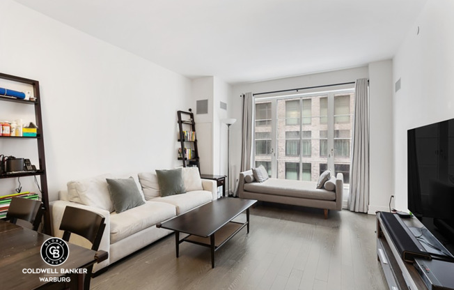 70 CHARLTON ST