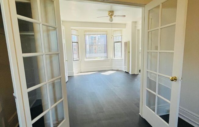 2 beds, 1 bath, 681 sqft, $2,095, Unit 419