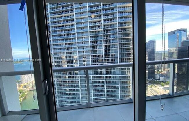 2 beds, 2 baths, 1,167 sqft, $4,700, Unit 475 Brickell Ave unit 4409