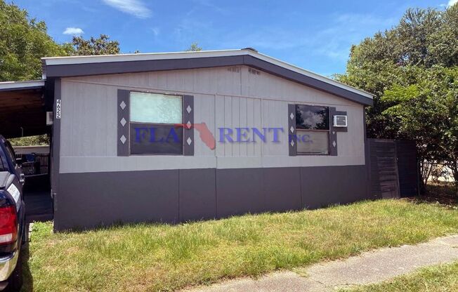 3/2 Mobile Home with fenced yard