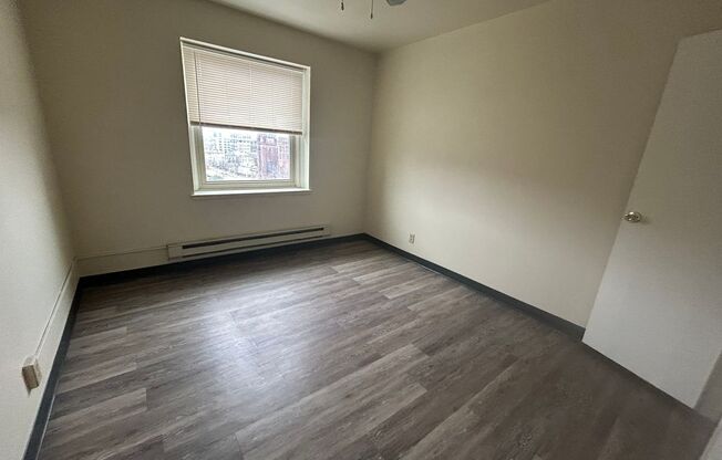 1 bed, 1 bath, $975, Unit 808